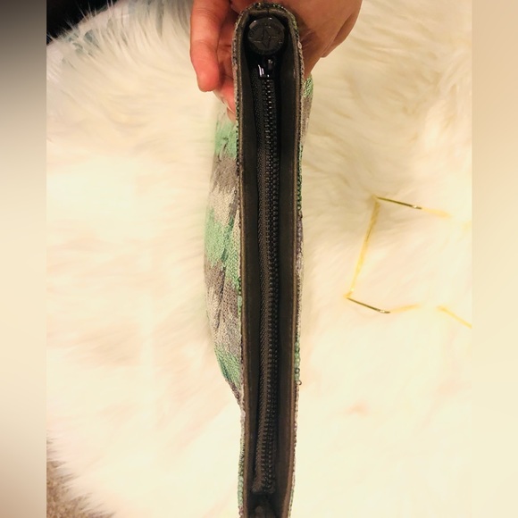 NWT BCBG Holiday Sequins Clutch - Picture 11 of 16